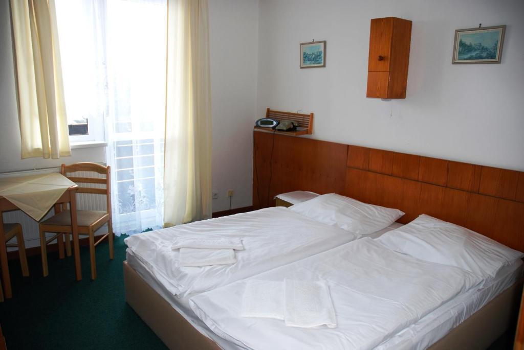 Sporthotel Olympia Stachy Quarto foto